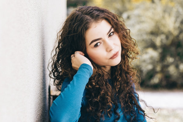 Krullend haar - Hoe bepaal jij je haareigenschappen - CG Curls